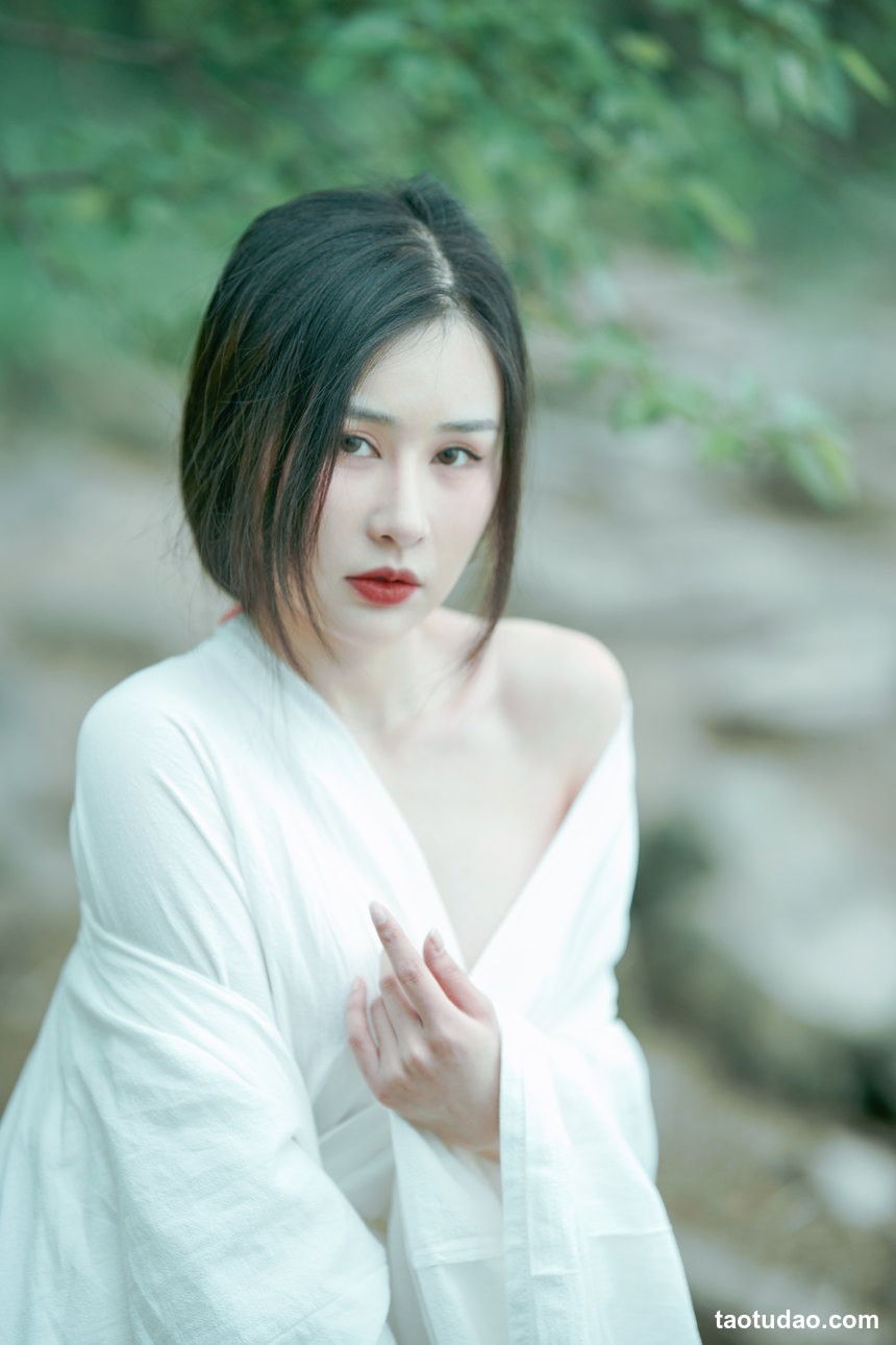 图片[2]-[YITUYU艺图语]2022.04.02 染红尘 雅熙[24+1P／268MB]-艺库