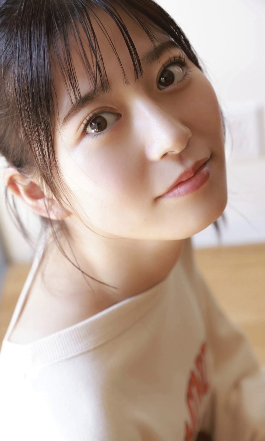 图片[4]-月足天音写真集「斜め45度、困り顔の天使。」-艺库