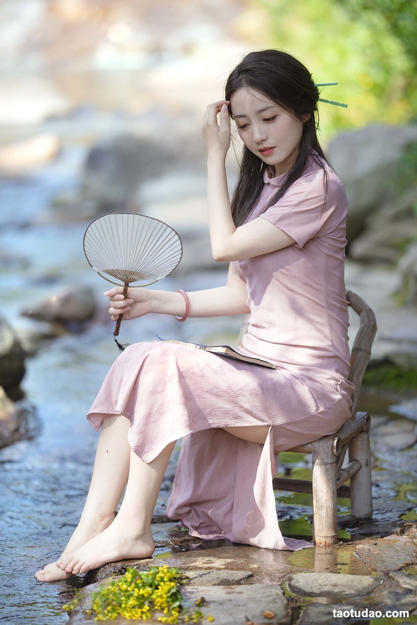 图片[2]-[YITUYU艺图语]2022.08.26 凉夏 小温暖想要个大太阳[19+1P／346MB]-艺库
