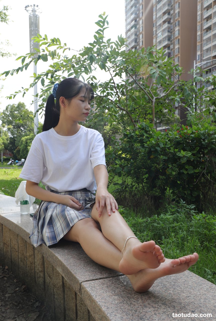 图片[4]-Pary摄影 NO.003 大学生婉萍的雪白美脚[169P／881MB]-艺库