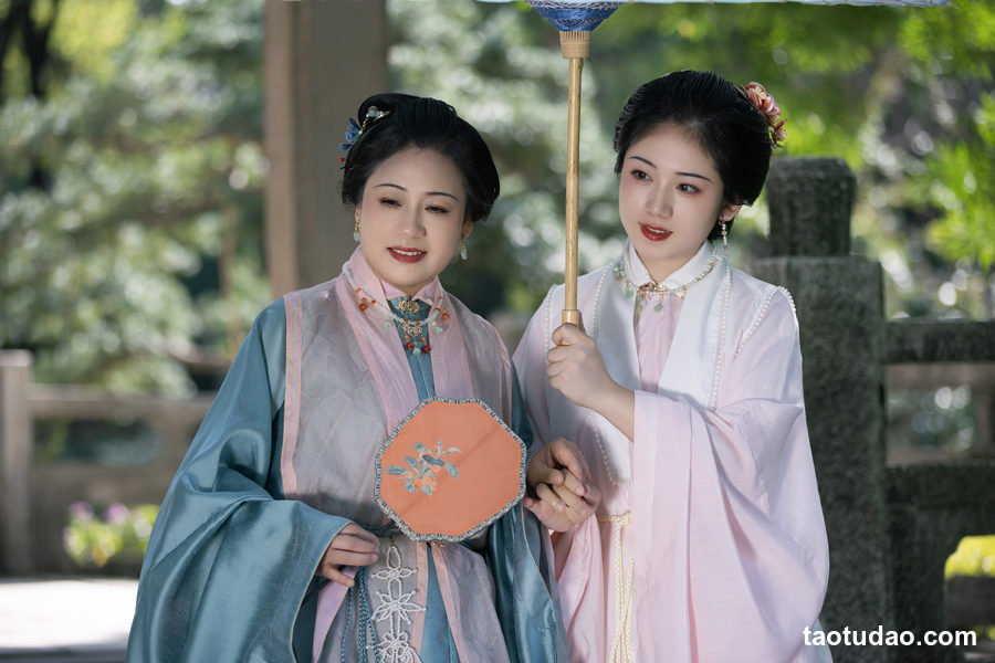 图片[2]-[YITUYU艺图语]2023.04.18 墨萱图 沉诗思 [32+1P／356MB]-艺库