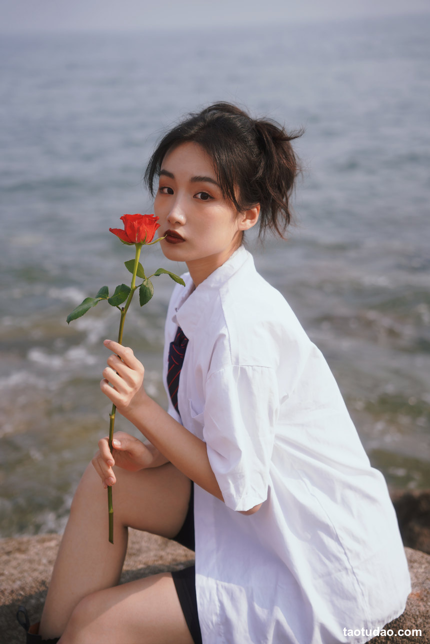 图片[3]-[YITUYU艺图语]2022.09.24 玫瑰的盛夏 馨馨[23+1P／350MB]-艺库