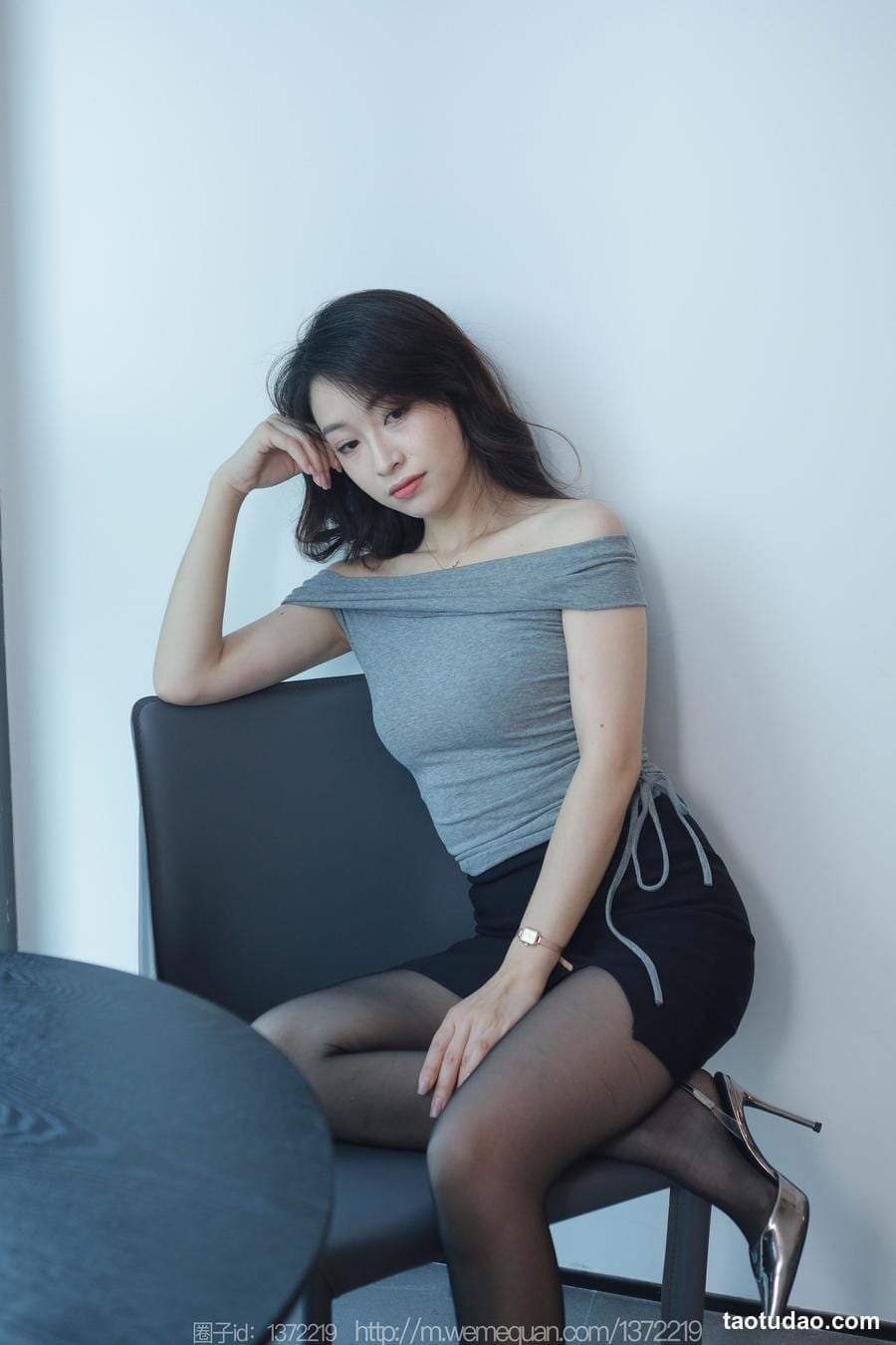 图片[2]-[IESS异思趣向] 2023.07.31 丝享家 1494 小婕《紧身的包臀裙》[85P-71.5M]-艺库