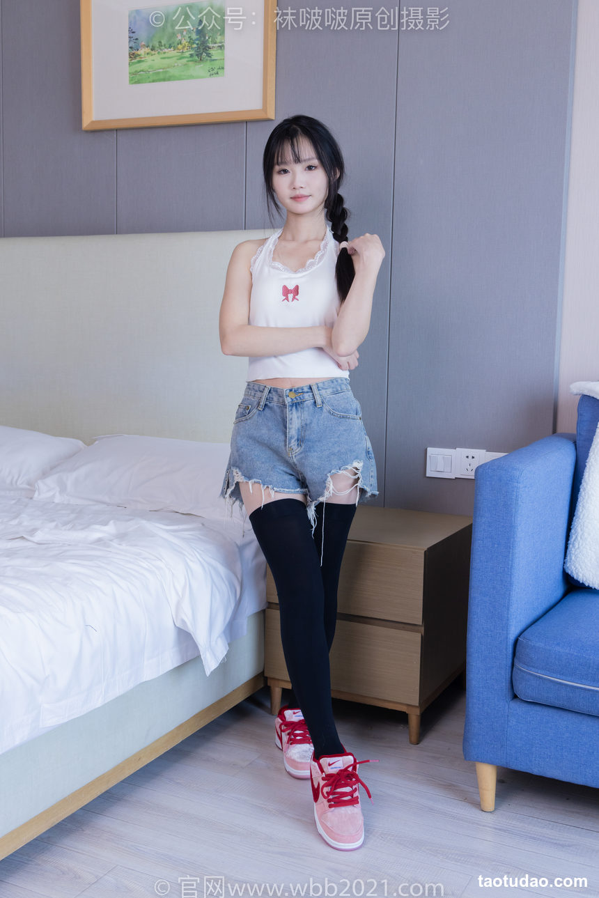 图片[3]-[BoBoSocks袜啵啵]NO.390 甜甜圈-板鞋、厚黑丝大腿袜、厚白丝大腿袜[148P+1V／6.19GB]-艺库