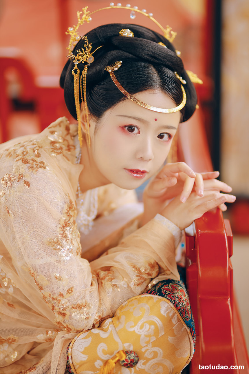 图片[3]-[YITUYU艺图语]2022.08.24 云想衣裳花想容 Suky喜欢软绵绵毛茸茸的团子[21+1P／199MB]-艺库