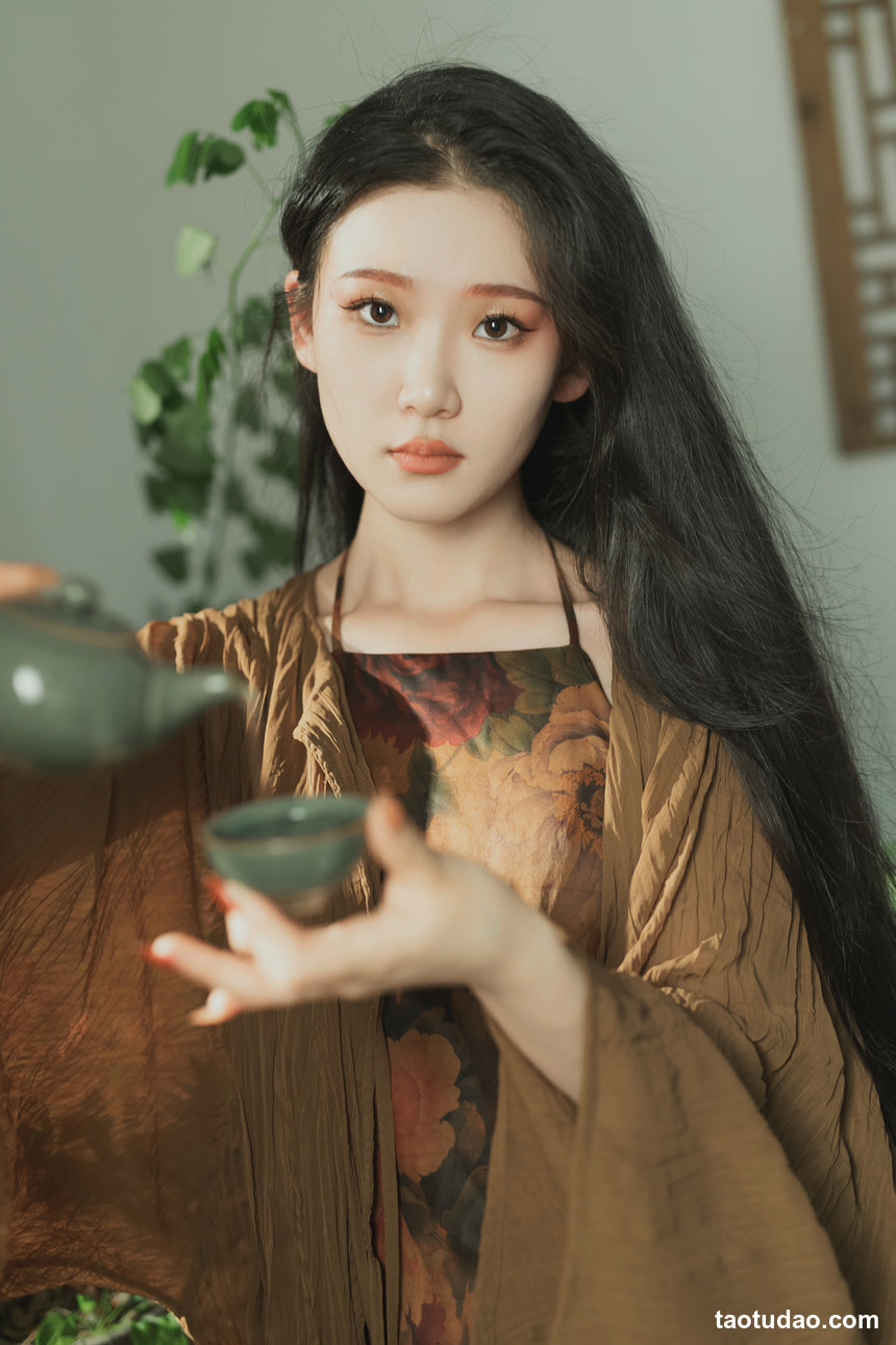 图片[3]-[YITUYU艺图语]2022.09.03 素衣 相望回首喵喵喵[34+1P／379MB]-艺库