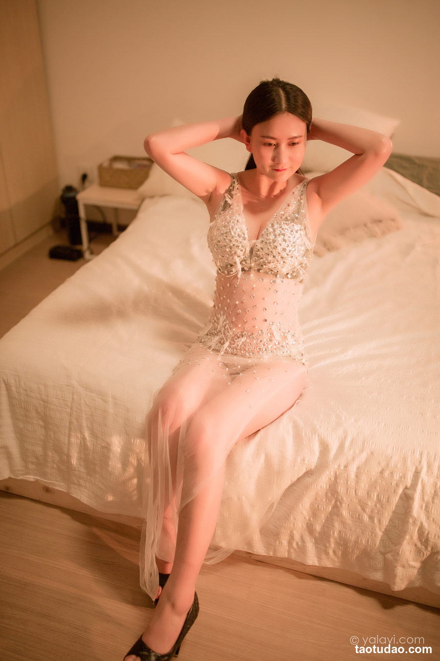 图片[2]-[YALAYI雅拉伊]2023.08.02 NO.1055 最好的你[38+1P／317MB]-艺库