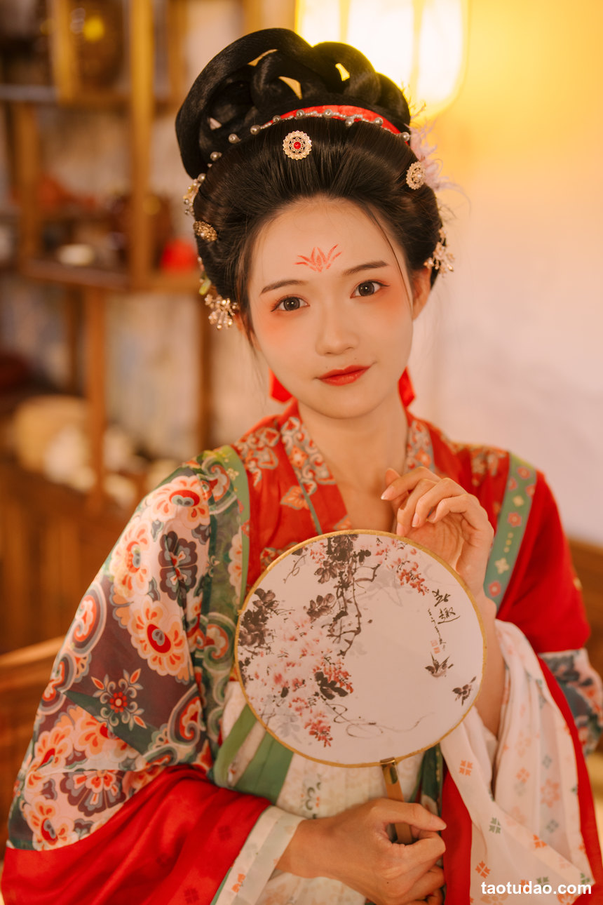 图片[2]-[YITUYU艺图语]2022.09.11 不负梦华 兔子Zzz不吃胡萝卜[22+1P／278MB]-艺库