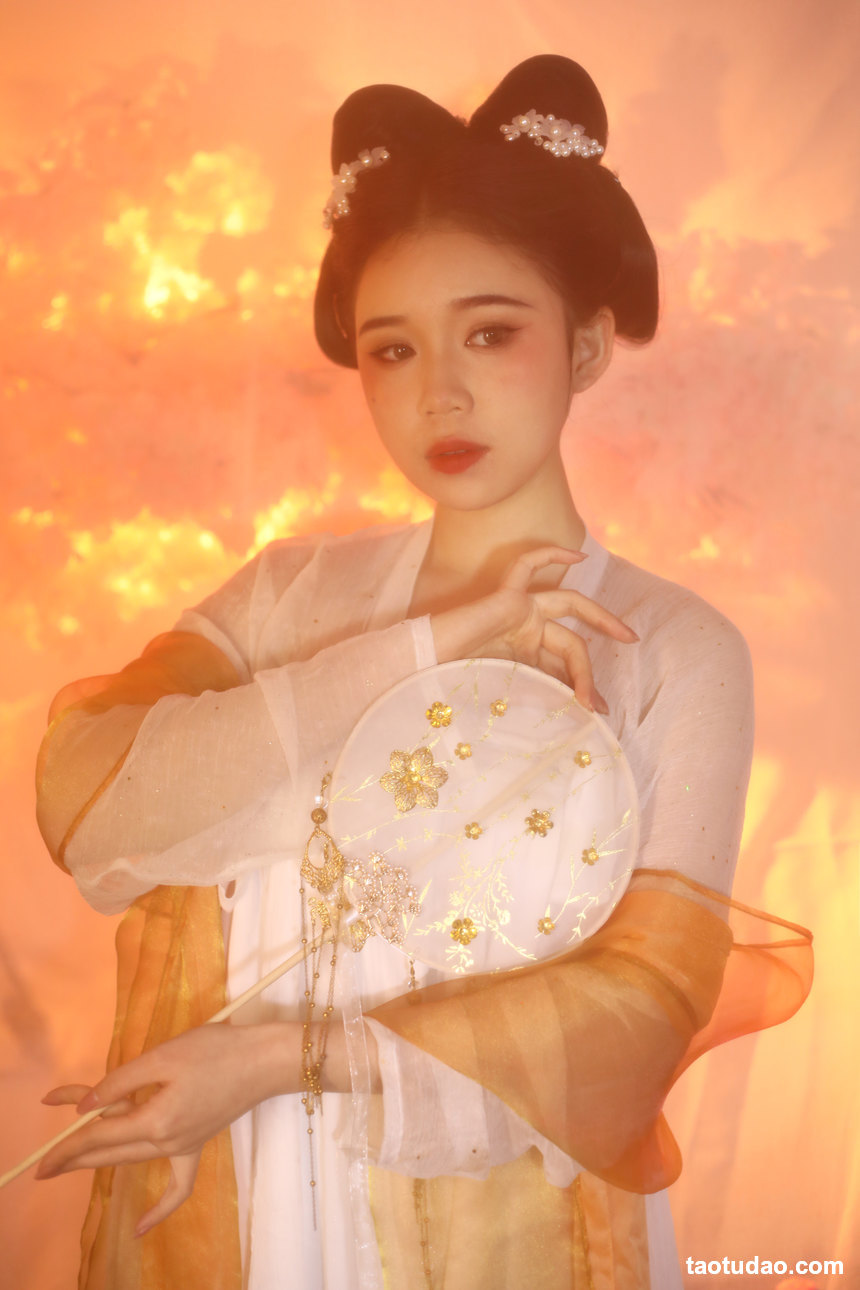 图片[2]-[YITUYU艺图语]2022.09.02 银睿姬 一只高高[31+1P／322MB]-艺库