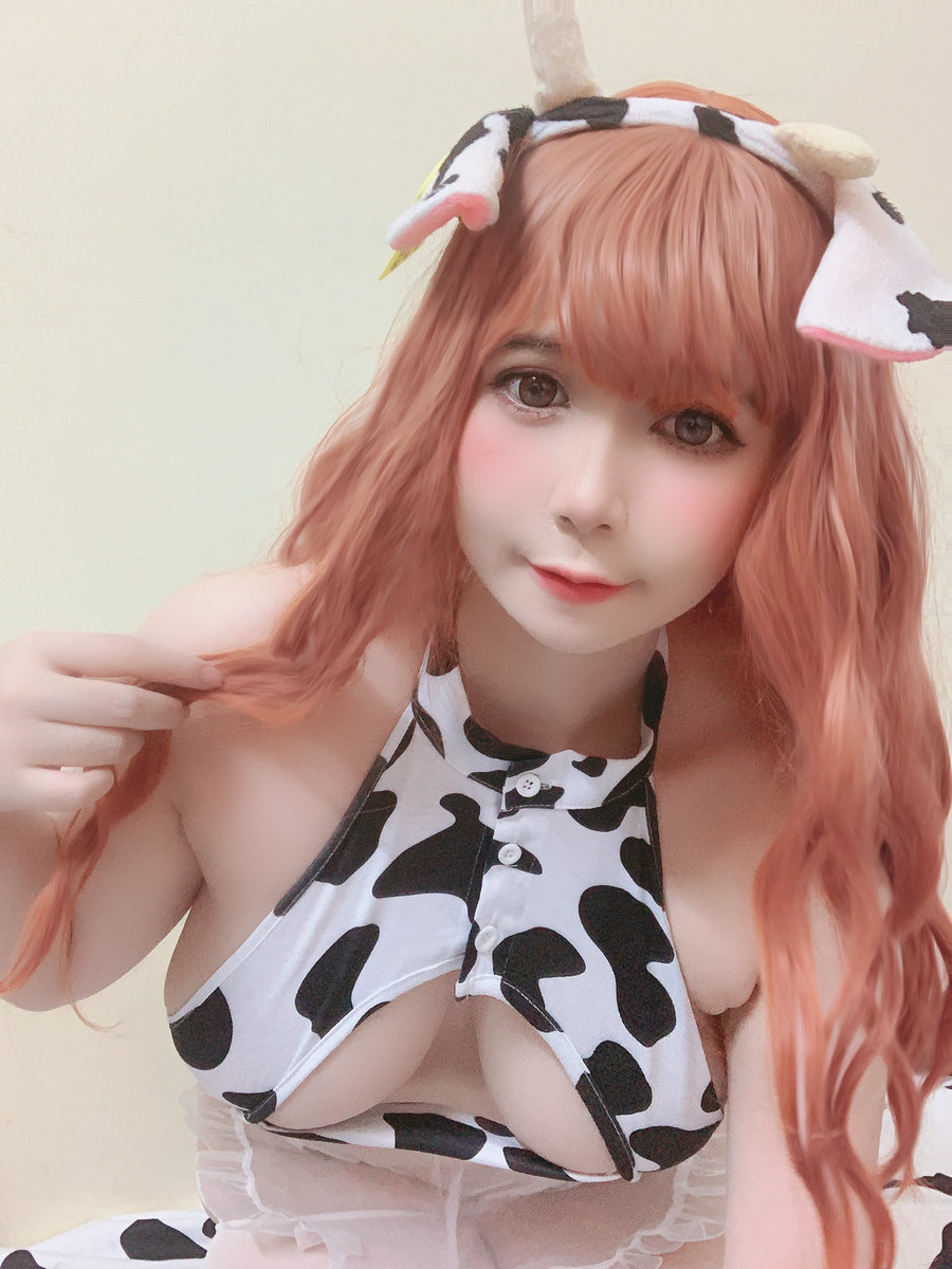 Uy Uy – Cow-chan selfie set / 60P-270MB / cos萌妹-绅士图