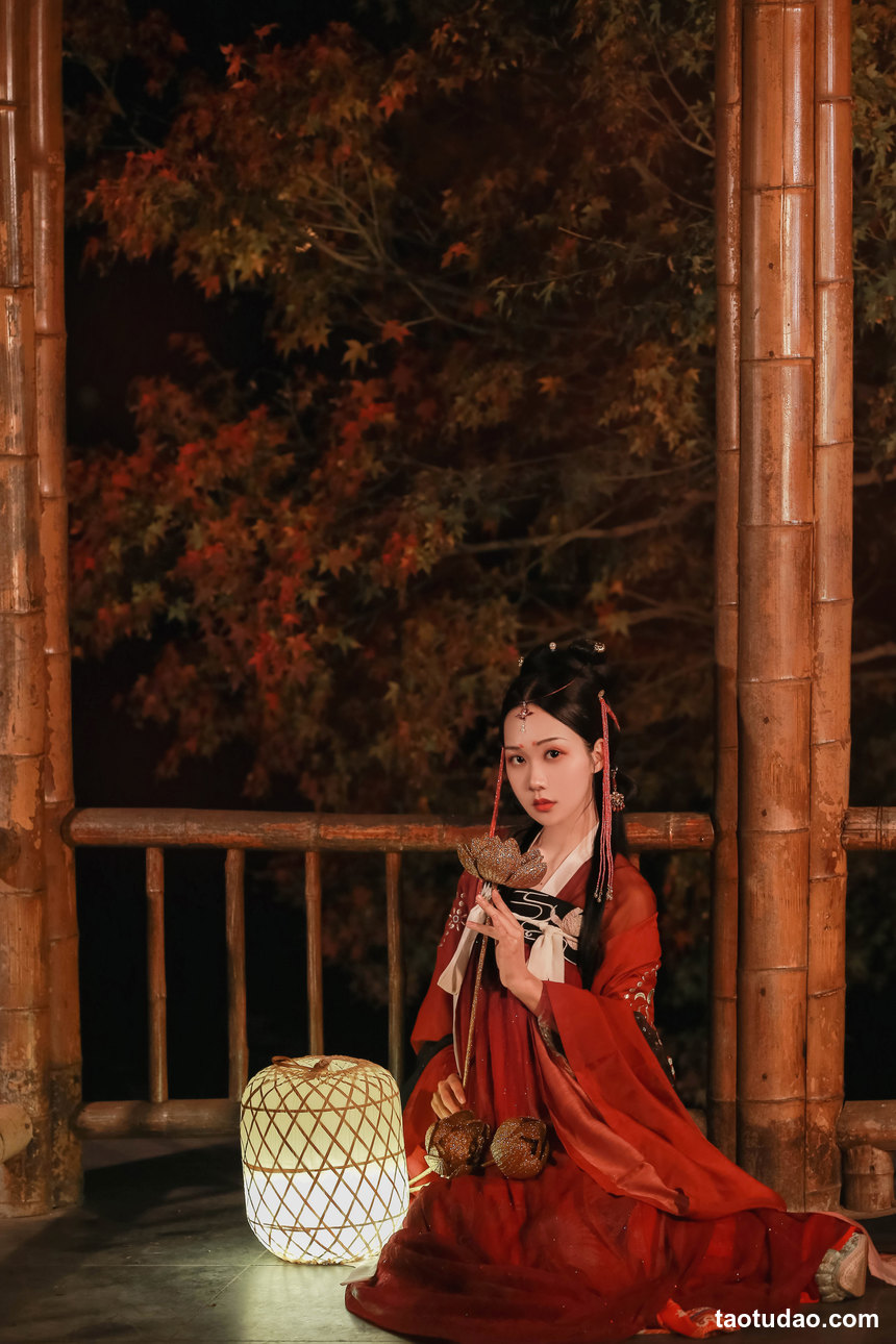 图片[2]-[YITUYU艺图语]2022.10.25 花开海上 兔子Zzz不吃胡萝卜[28+1P／194MB]-艺库