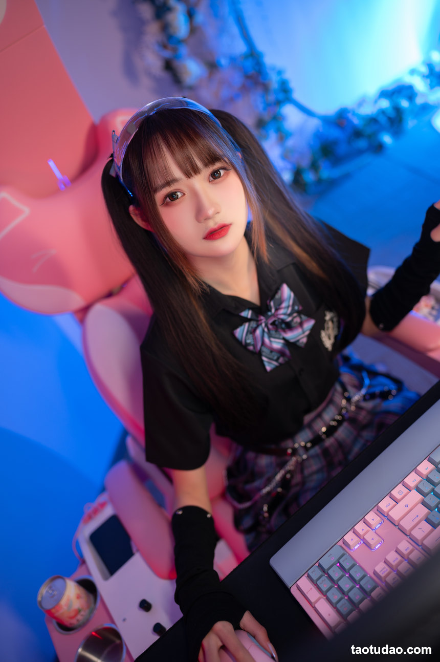 图片[4]-[YITUYU艺图语]2022.06.09 电竞少女 兔子Zzz不吃胡萝卜[21+1P／215MB]-艺库