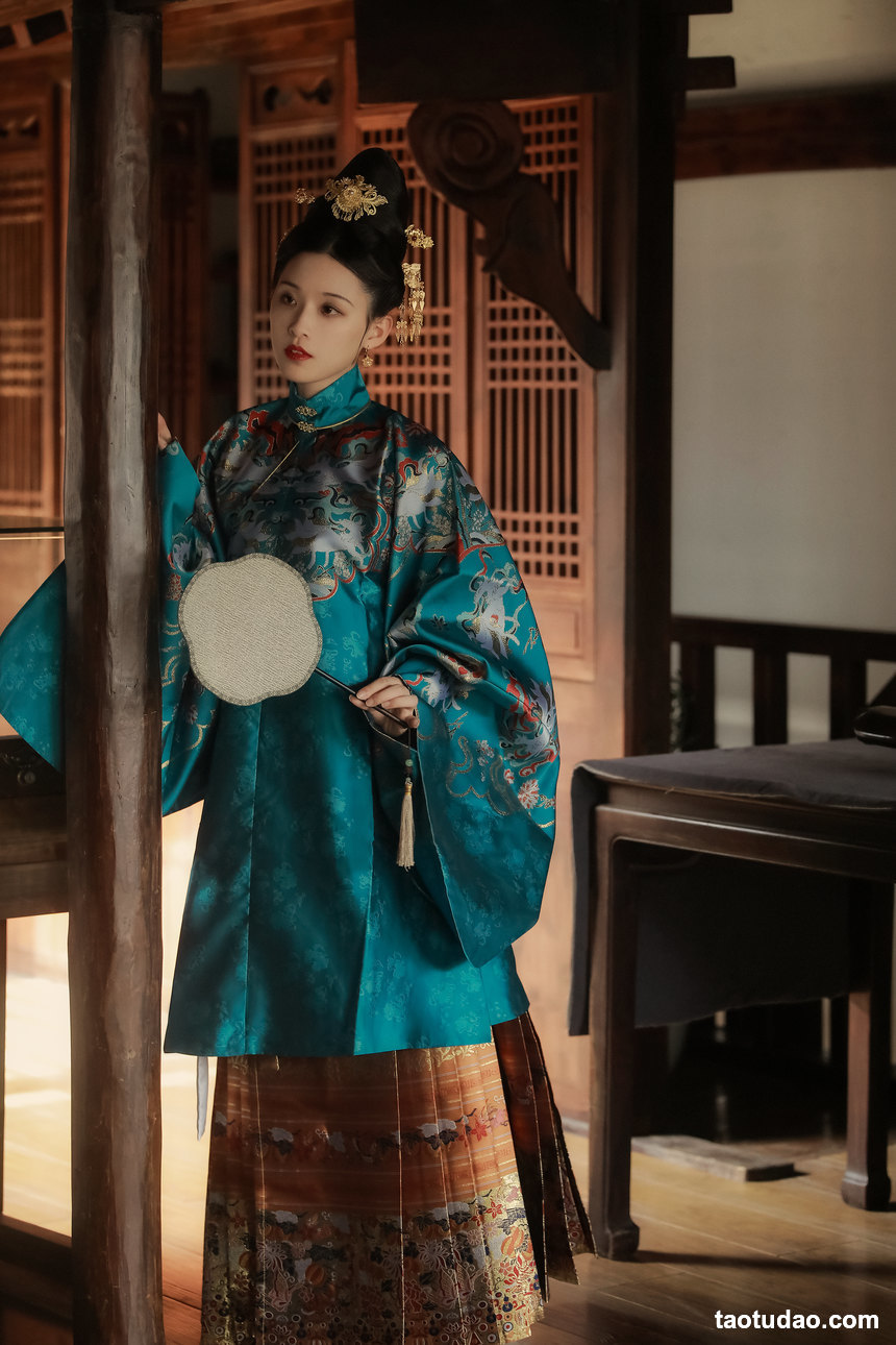 图片[4]-[YITUYU艺图语]2022.03.26 庭院深深深几许 _喵喵家的小鱼干_[29+1P／759MB]-艺库