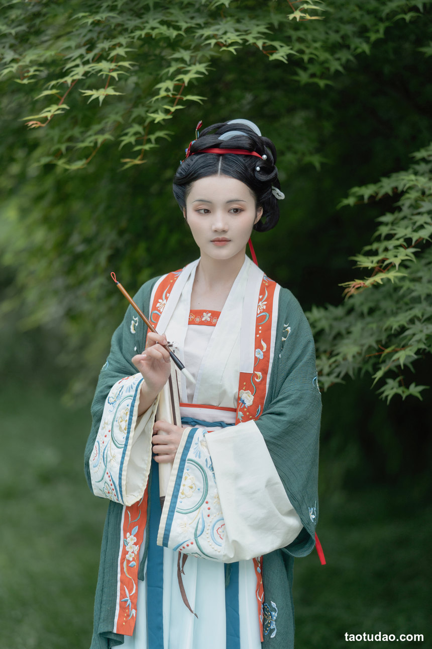 图片[4]-[YITUYU艺图语]2022.10.31 画莫叶 默默[25+1P／272MB]-艺库