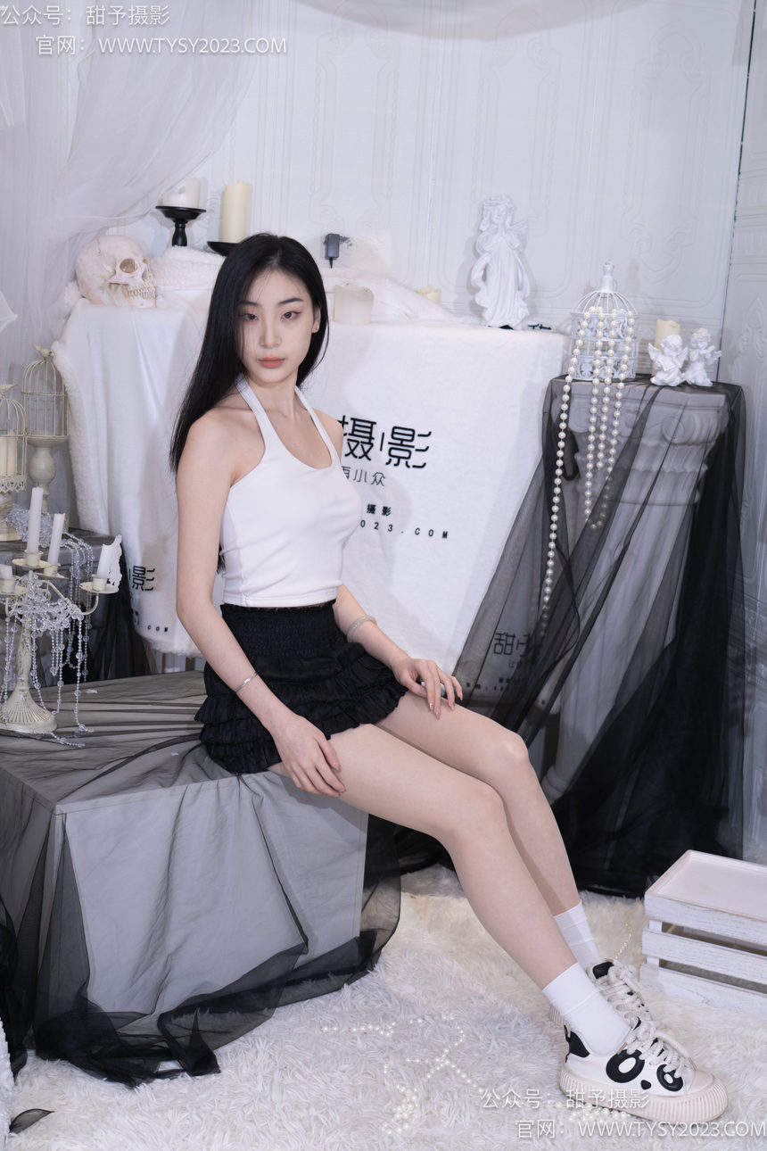 图片[2]-甜予摄影 NO.076 小狸-帆布鞋、白棉袜、肉丝（脚尖加固款）[126P+2V／9.61GB]-艺库