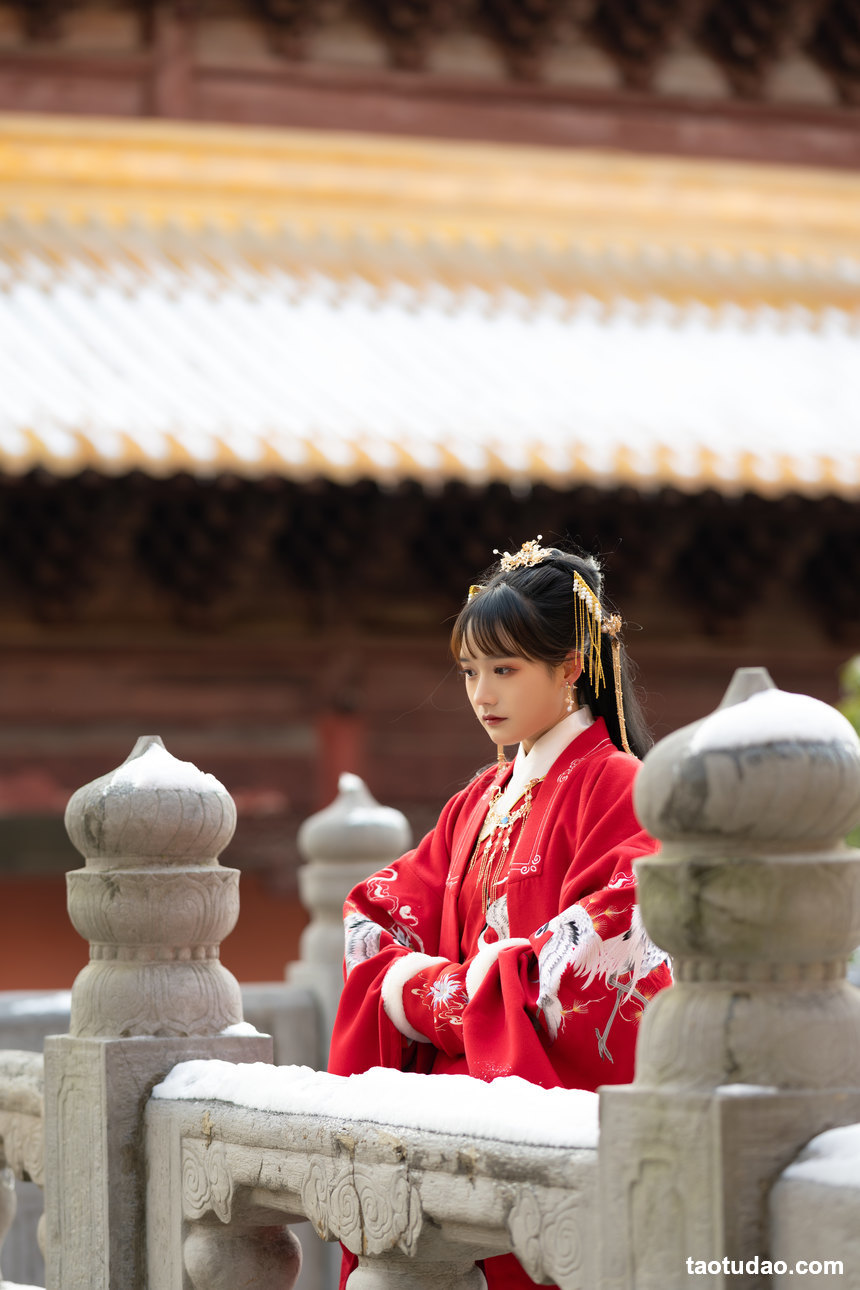 图片[2]-[YITUYU艺图语]2022.06.18 深宫雪 兔子Zzz不吃胡萝卜[27+1P／266MB]-艺库