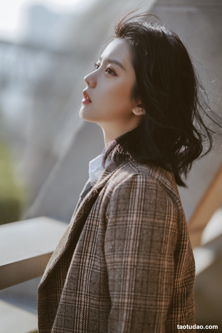 图片[2]-[YITUYU艺图语]2022.05.22 你的眼中明暗交杂一笑生花 Enndme[33+1P／305MB]-艺库