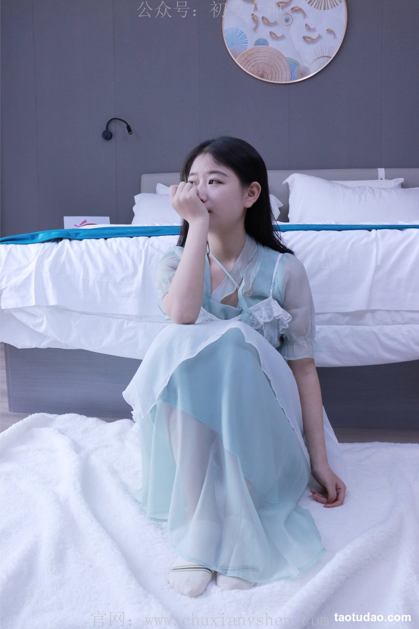 图片[2]-初夏女神 NO.009 念念 绿野仙踪M码连衣裙搭回力球鞋[120P+1V／5.53GB]-艺库