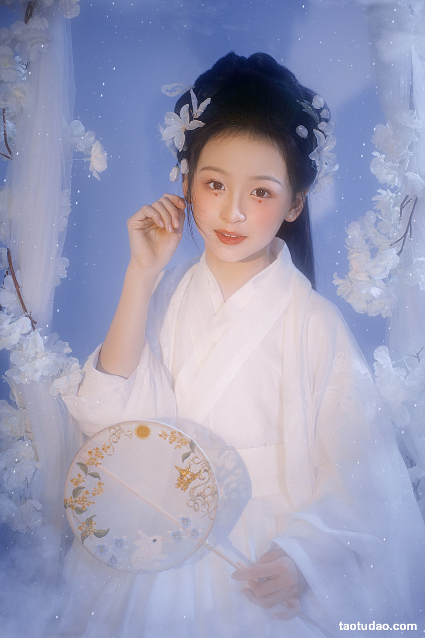 图片[4]-[YITUYU艺图语]2022.03.28 玉簪花 倩倩[22+1P／263MB]-艺库