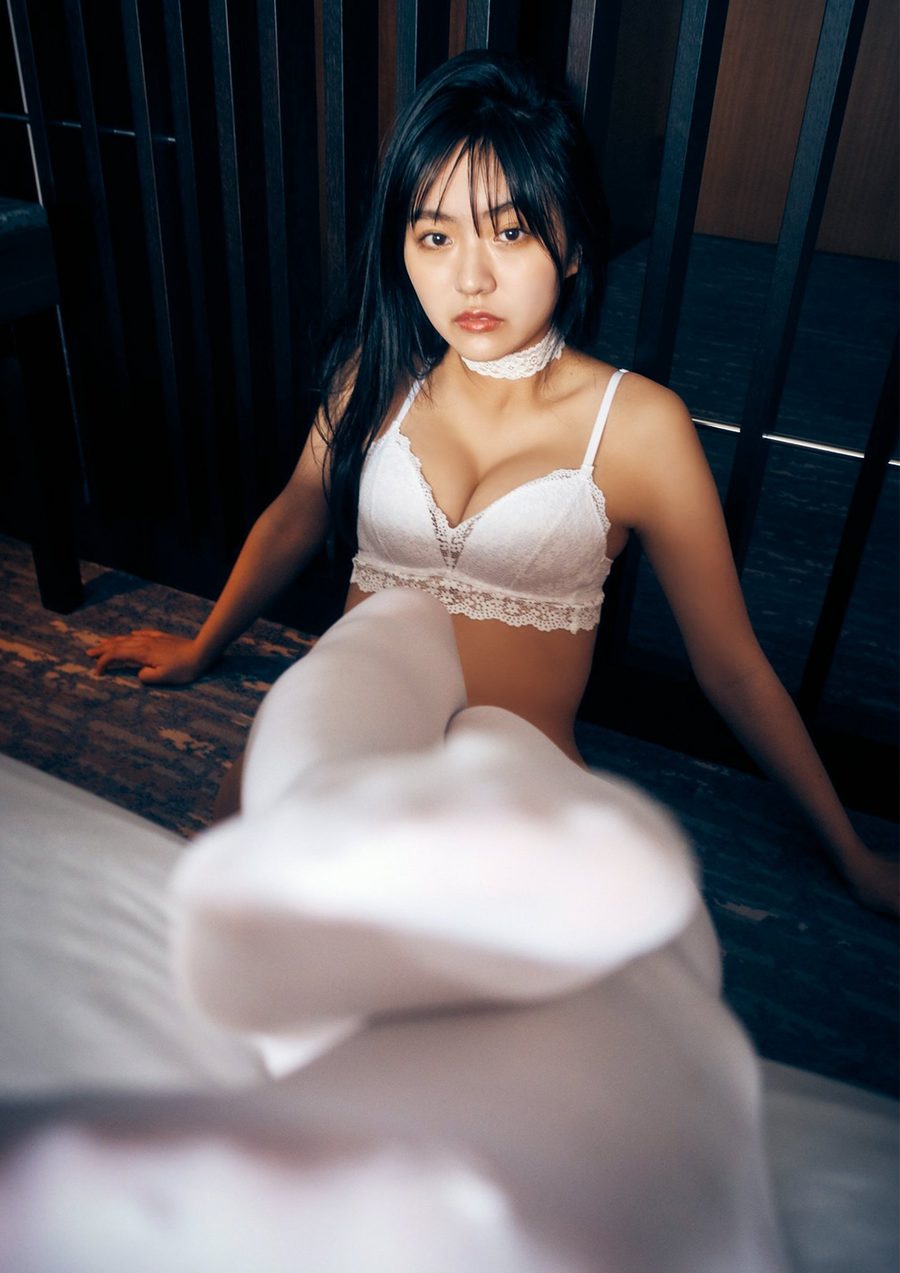 内田真礼1st写真集「まあやドキ」-艺库