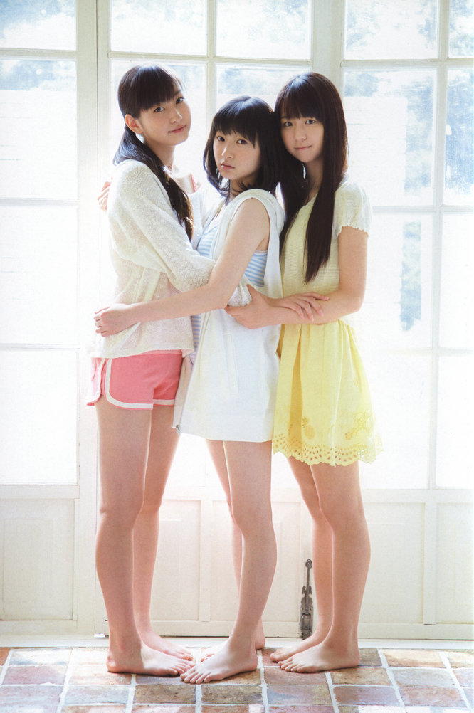 Juice=Juice 写真集「Juice=Juice 1st OFFICIAL PHOTO BOOK」 / 101P/166MB / 美图集锦-艺库