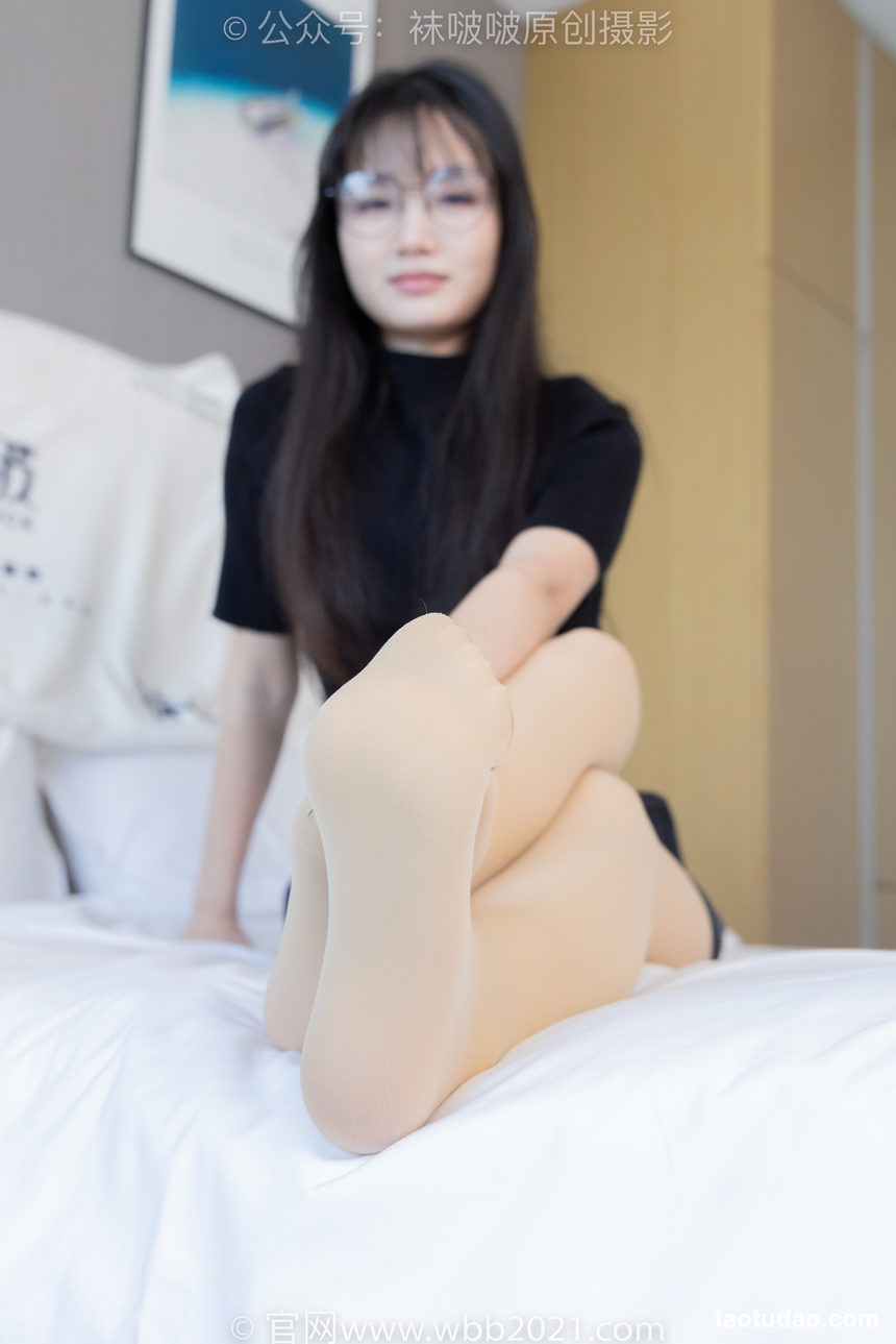 图片[4]-[BoBoSocks袜啵啵]NO.480 甜甜圈 平底鞋、厚肉丝、瑜伽动作、厚肉丝踩奶油泡芙剧情[140P+1V／6.40GB]-艺库