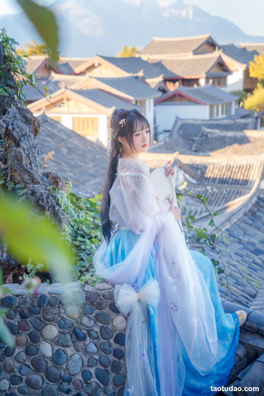 图片[2]-[YITUYU艺图语]2022.05.14 丽江屋顶 兔子Zzz不吃胡萝卜[22+1P／169MB]-艺库