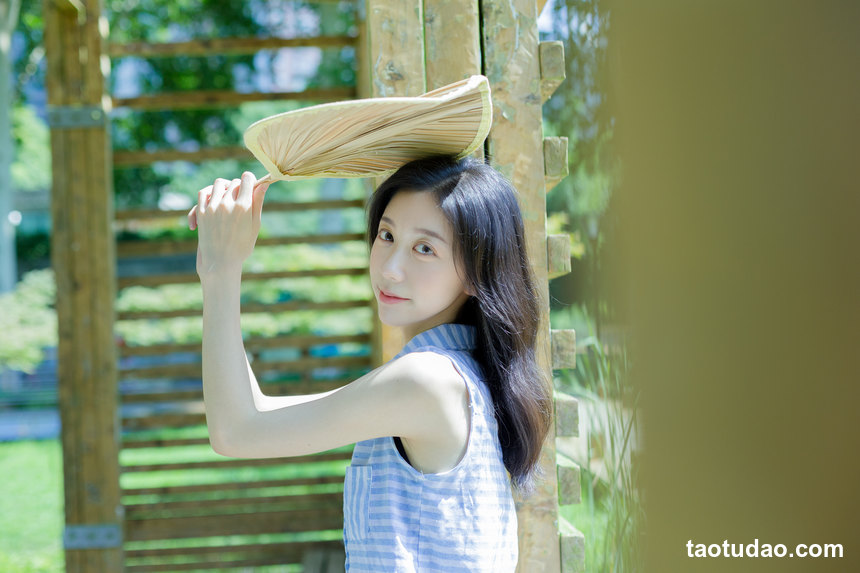 图片[2]-[YITUYU艺图语]2022.09.23 在你的身边 饲猫少女-[35+1P／374MB]-艺库