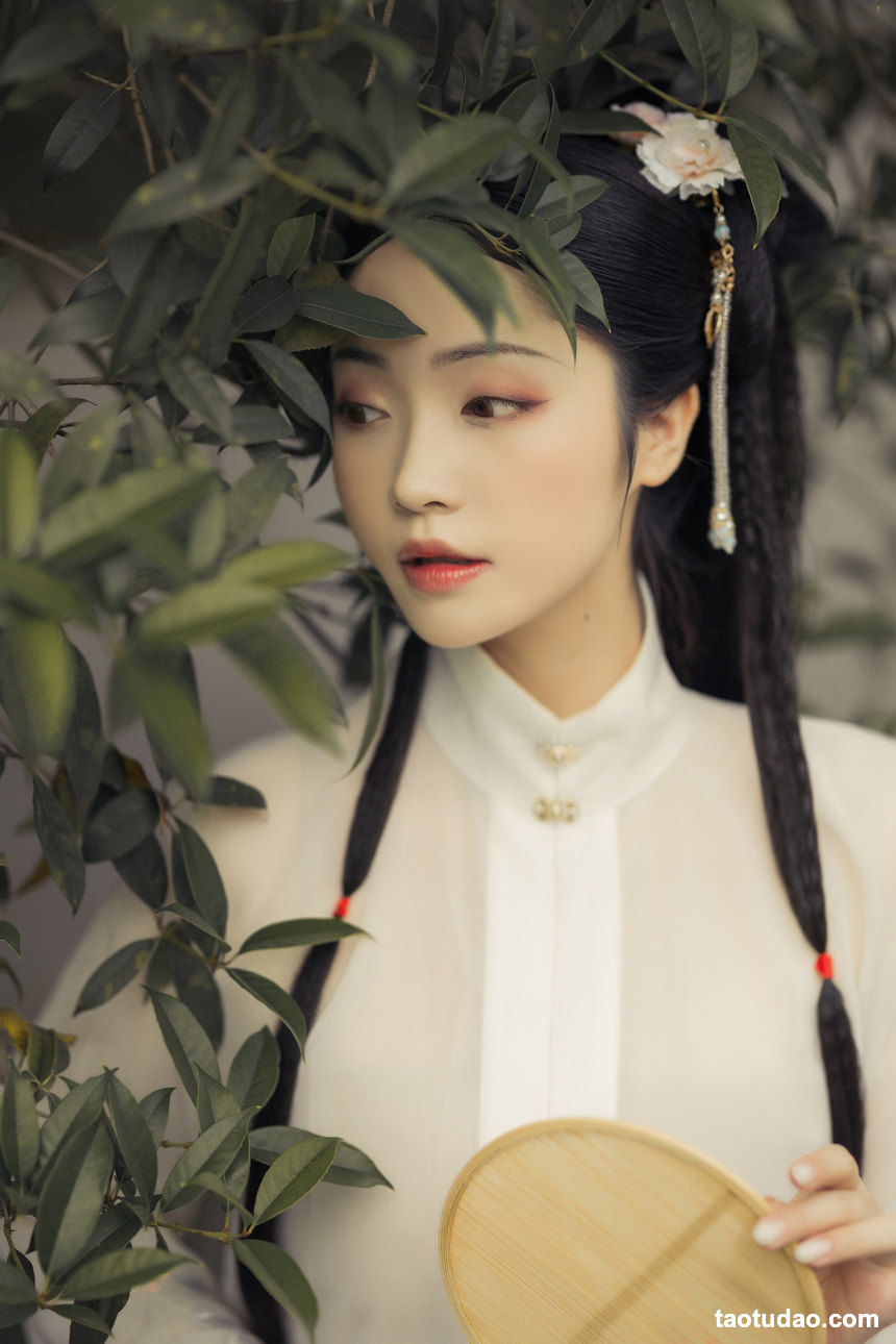 图片[3]-[YITUYU艺图语]2022.08.19 庭院深几许 胡毛毛斯基[20+1P／195MB]-艺库