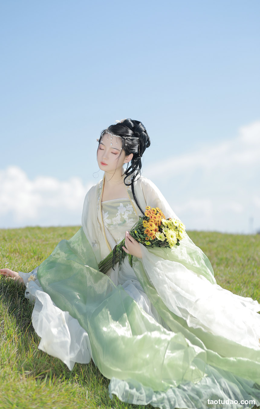 图片[2]-[YITUYU艺图语]2022.09.30 夏日长 落花人独立[35+1P／644MB]-艺库
