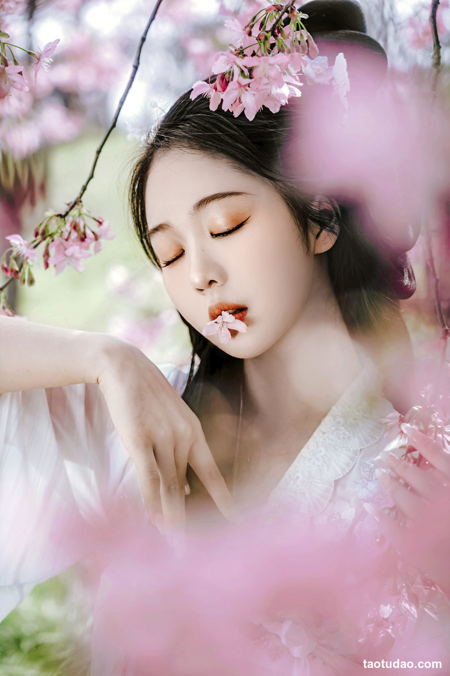 图片[2]-[YITUYU艺图语]2023.04.13 春风十里 妙脆角[21+1P／147MB]-艺库