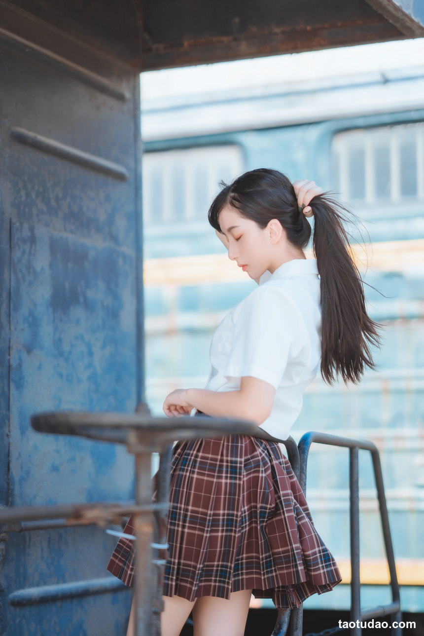 图片[2]-[YITUYU艺图语]2022.05.21 青春列车 鲁鲁羽落子[31+1P／634MB]-艺库