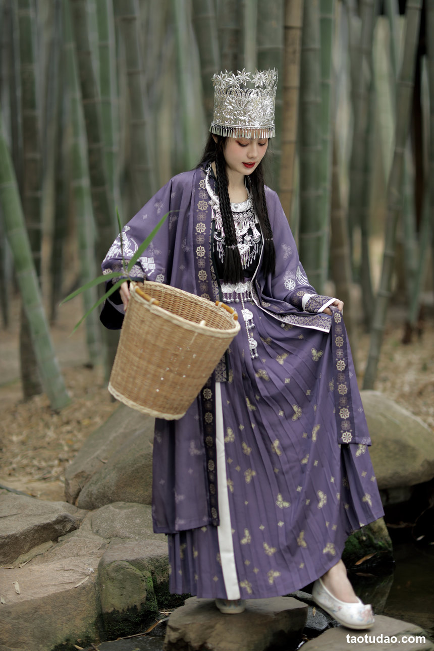图片[2]-[YITUYU艺图语]2022.10.13 苗疆女子 绫酱MizunoAya[27+1P／343MB]-艺库