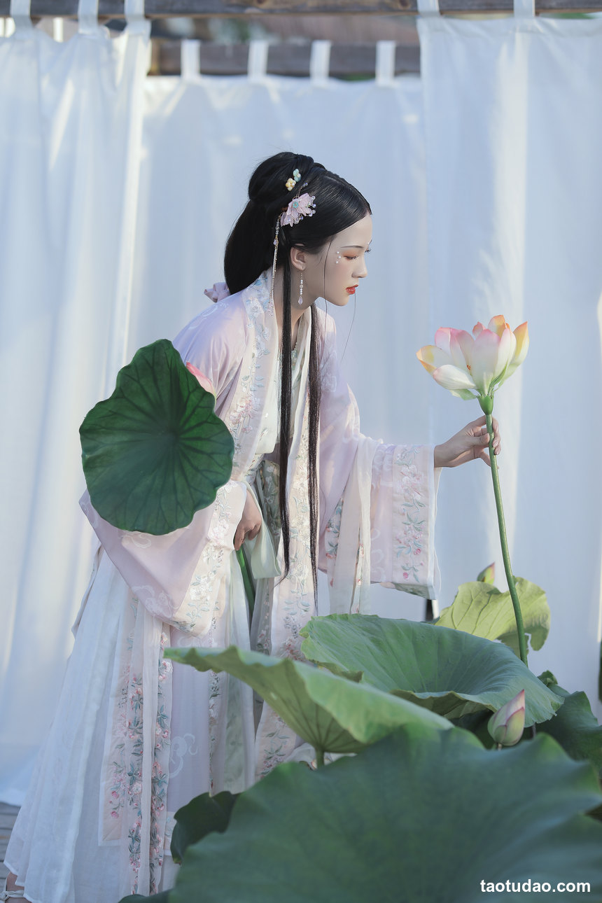 图片[4]-[YITUYU艺图语]2022.05.30 芙蓉 ella[22+1P／348MB]-艺库