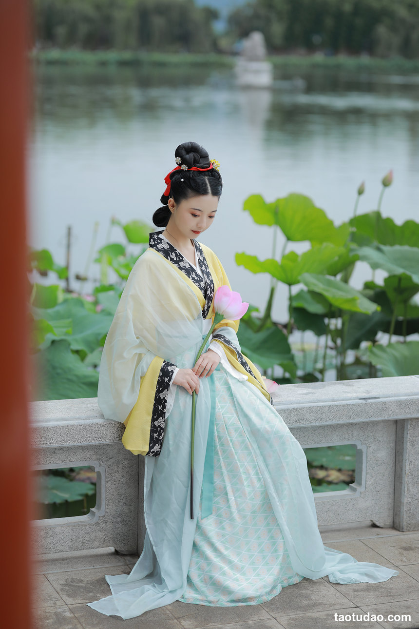图片[3]-[YITUYU艺图语]2022.08.09 半夏 YunFleur[32+1P／640MB]-艺库