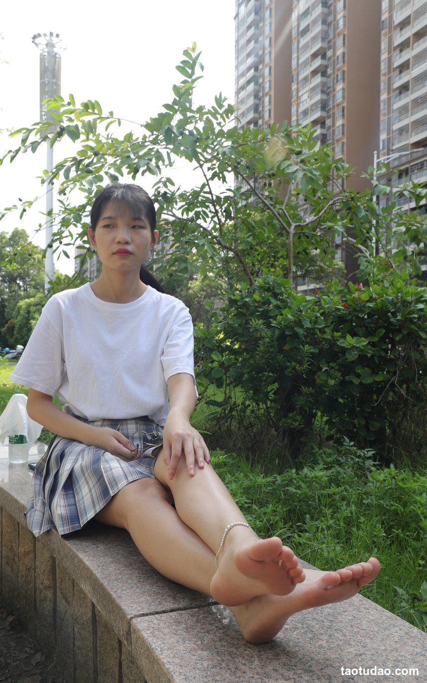 图片[2]-Pary摄影 NO.003 大学生婉萍的雪白美脚[169P／881MB]-艺库