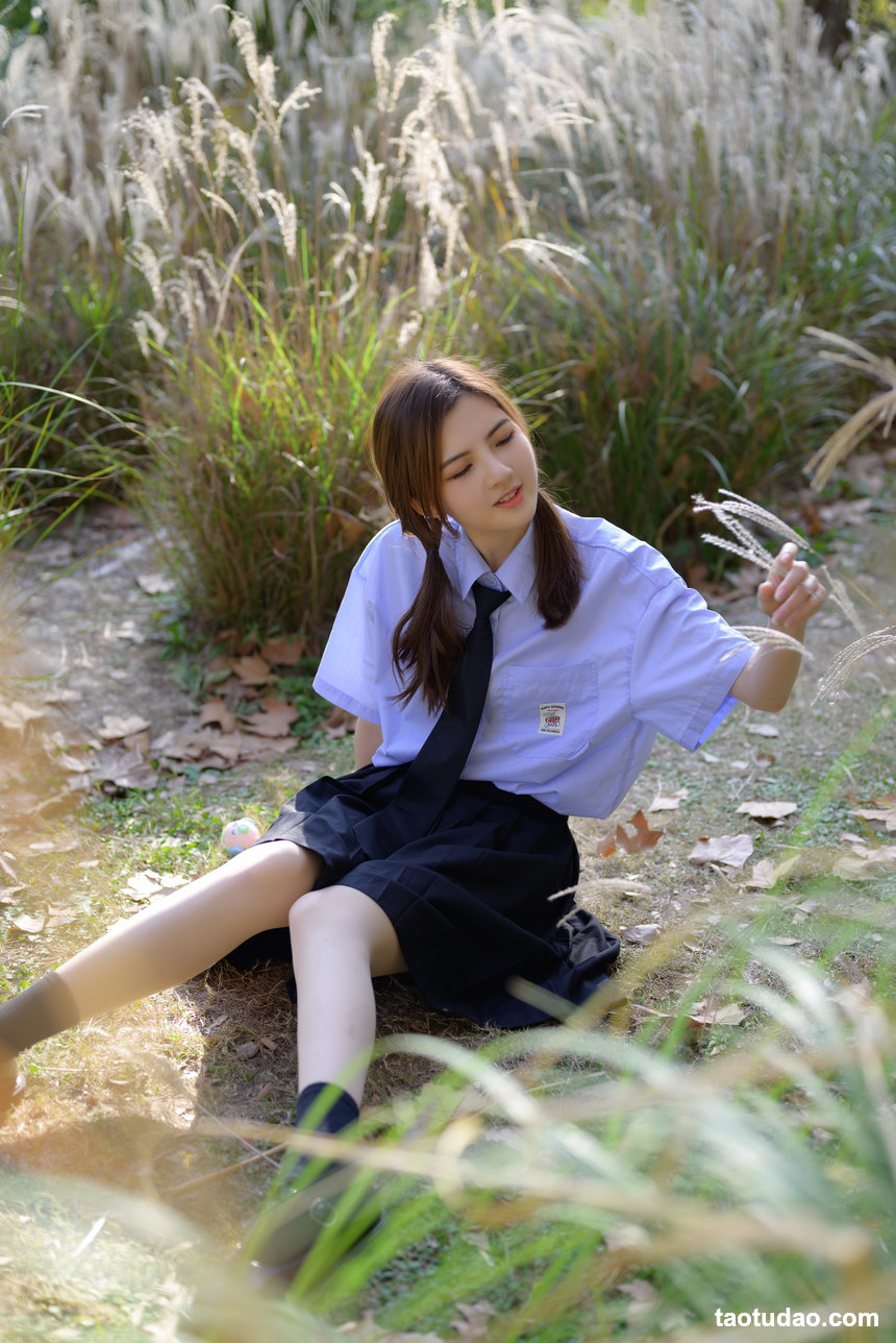 图片[4]-[YITUYU艺图语]2022.06.21 花与少女 思涼poi[34+1P／646MB]-艺库