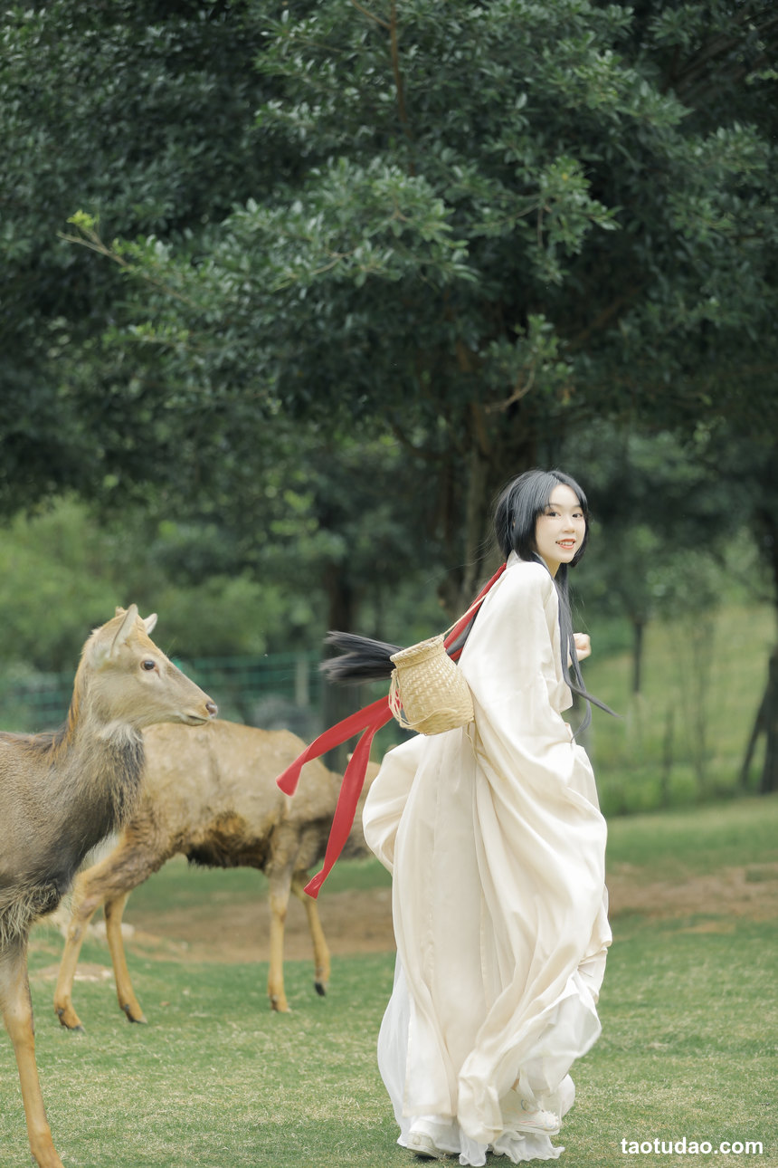图片[2]-[YITUYU艺图语]2022.05.28 鹿鸣 槐枝-[26+1P／352MB]-艺库