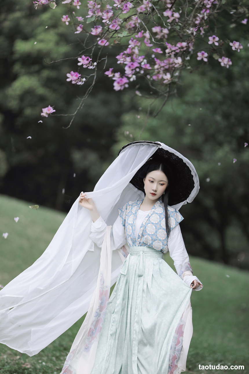 图片[2]-[YITUYU艺图语]2022.04.25 春庭暮 涵涵[19+1P／265MB]-艺库