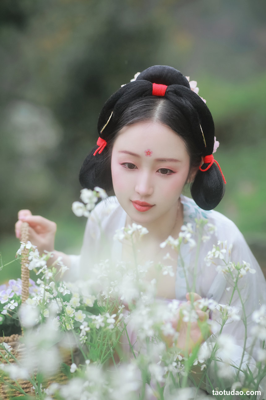 图片[2]-[YITUYU艺图语]2022.04.04 有美一人 大头小甜甜[21+1P／326MB]-艺库