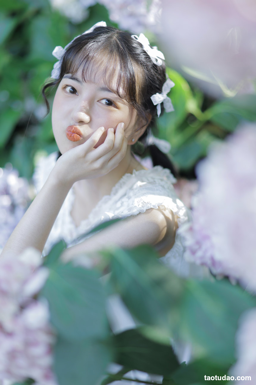 图片[3]-[YITUYU艺图语]2022.05.25 花儿与少女 欣雨[23+1P／195MB]-艺库
