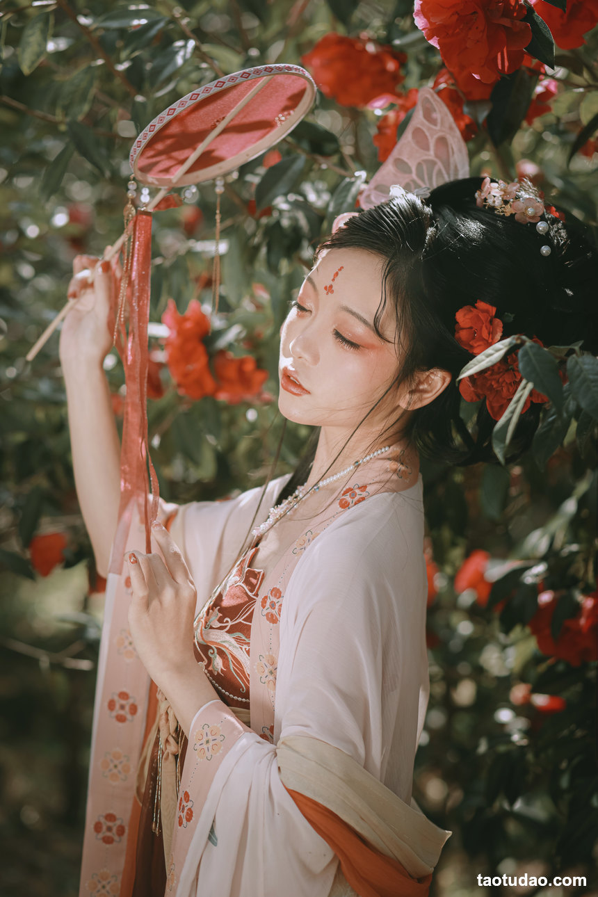 图片[4]-[YITUYU艺图语]2022.06.26 秋风动情 兔子Zzz不吃胡萝卜[27+1P／277MB]-艺库