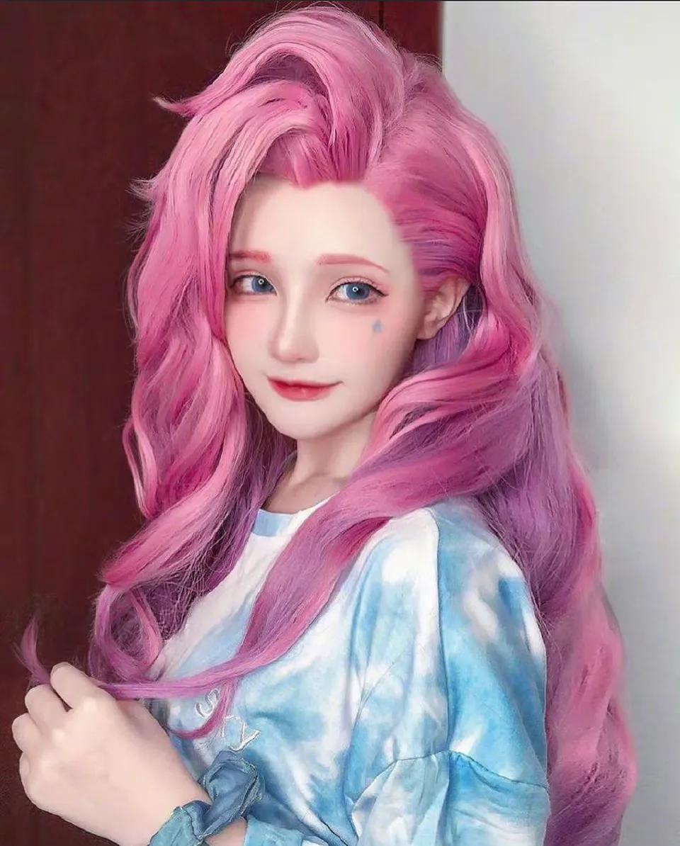千夜未来《英雄联盟》萨勒芬妮COSPLAY真人图