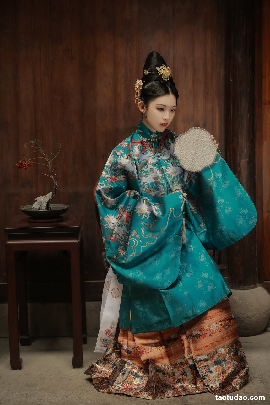 图片[3]-[YITUYU艺图语]2022.03.26 庭院深深深几许 _喵喵家的小鱼干_[29+1P／759MB]-艺库