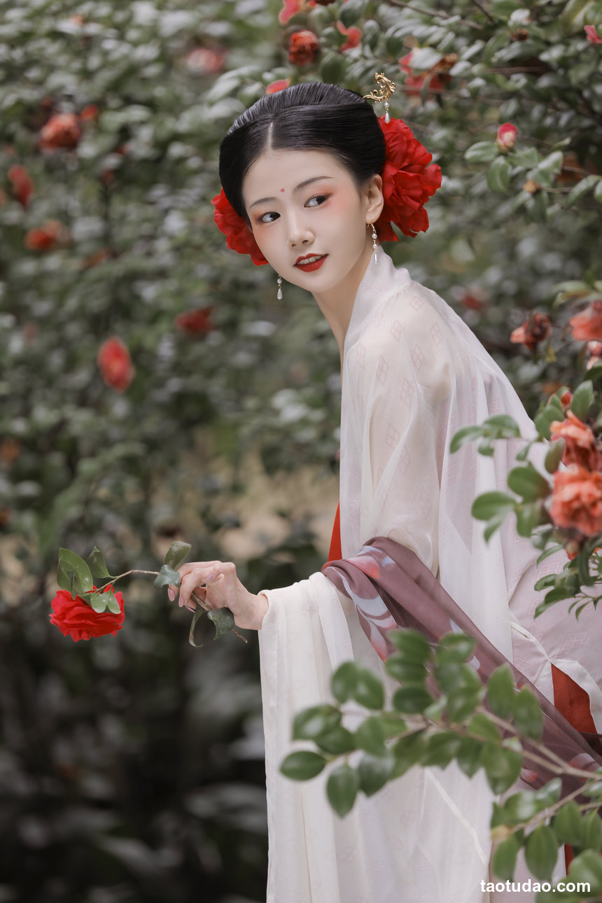 图片[3]-[YITUYU艺图语]2022.04.15 见山茶 好爱吃糯米_[21+1P／447MB]-艺库