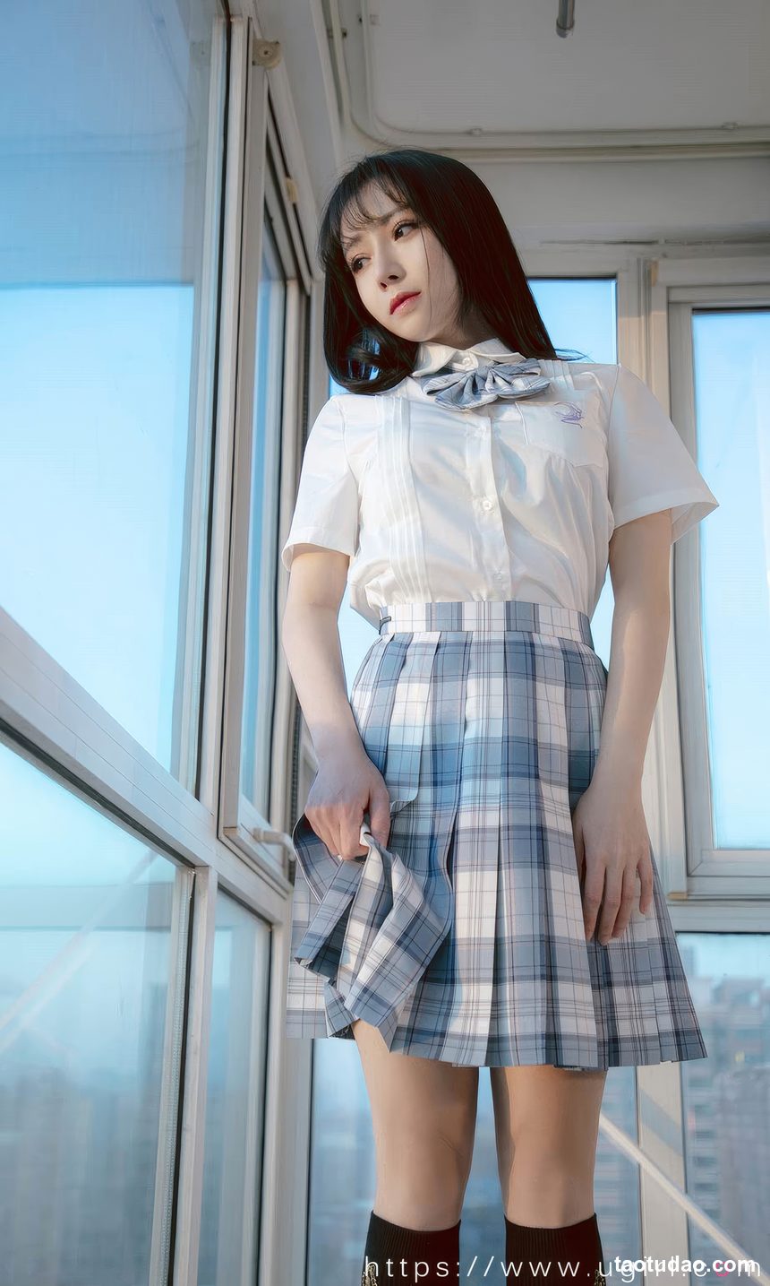 图片[3]-[Ugirls尤果网]爱尤物 2024.08.23 No.2929 白亦ada 香色格子裙 [35P-250MB]-艺库