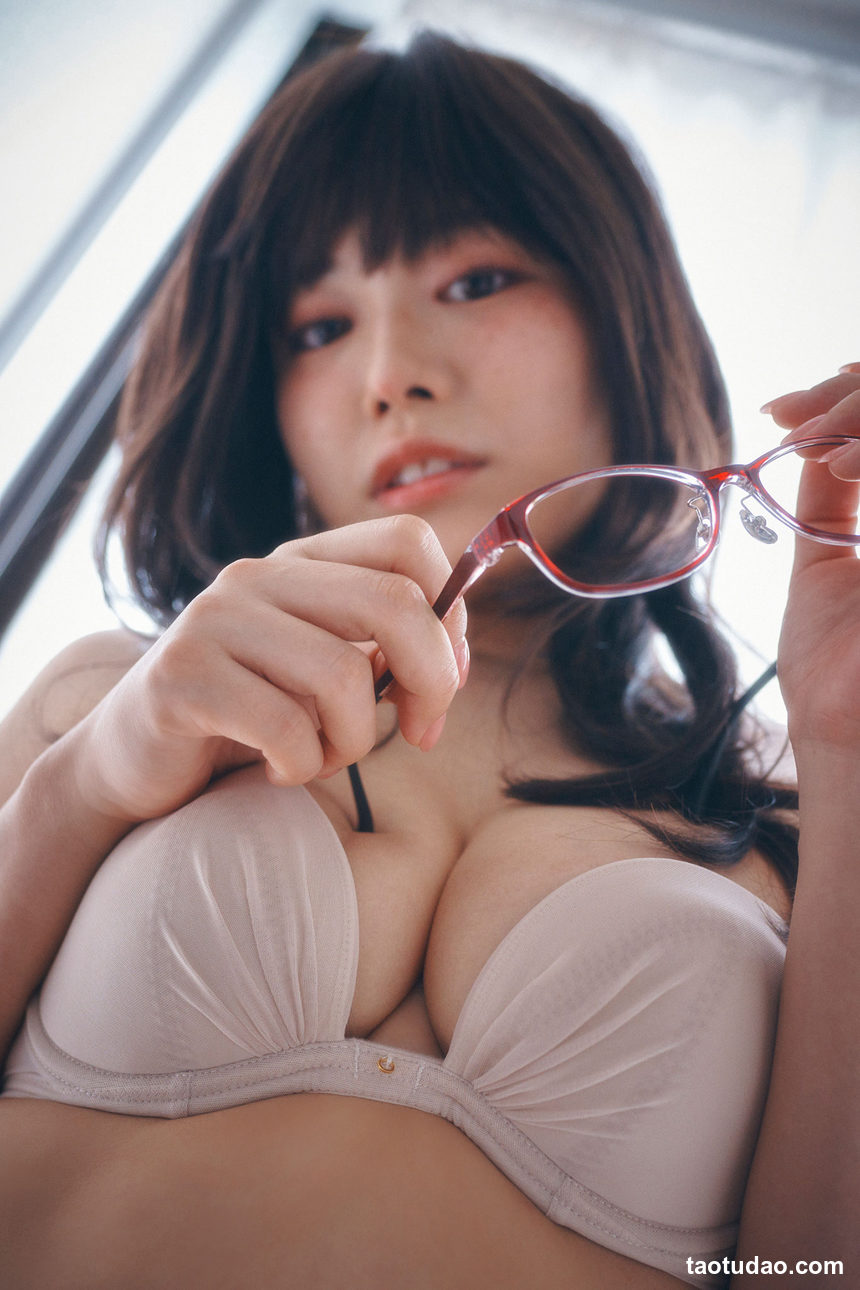 图片[2]-東雲うみ×キミイロ×ライバー写真集「2.5次元グラビア 3」-艺库