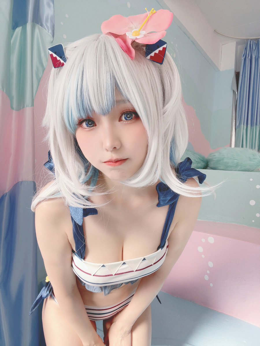 Ely_eee(ElyEE子) – Gawr Gura Swimsuit / 26P-51MB / cos萌妹-绅士图