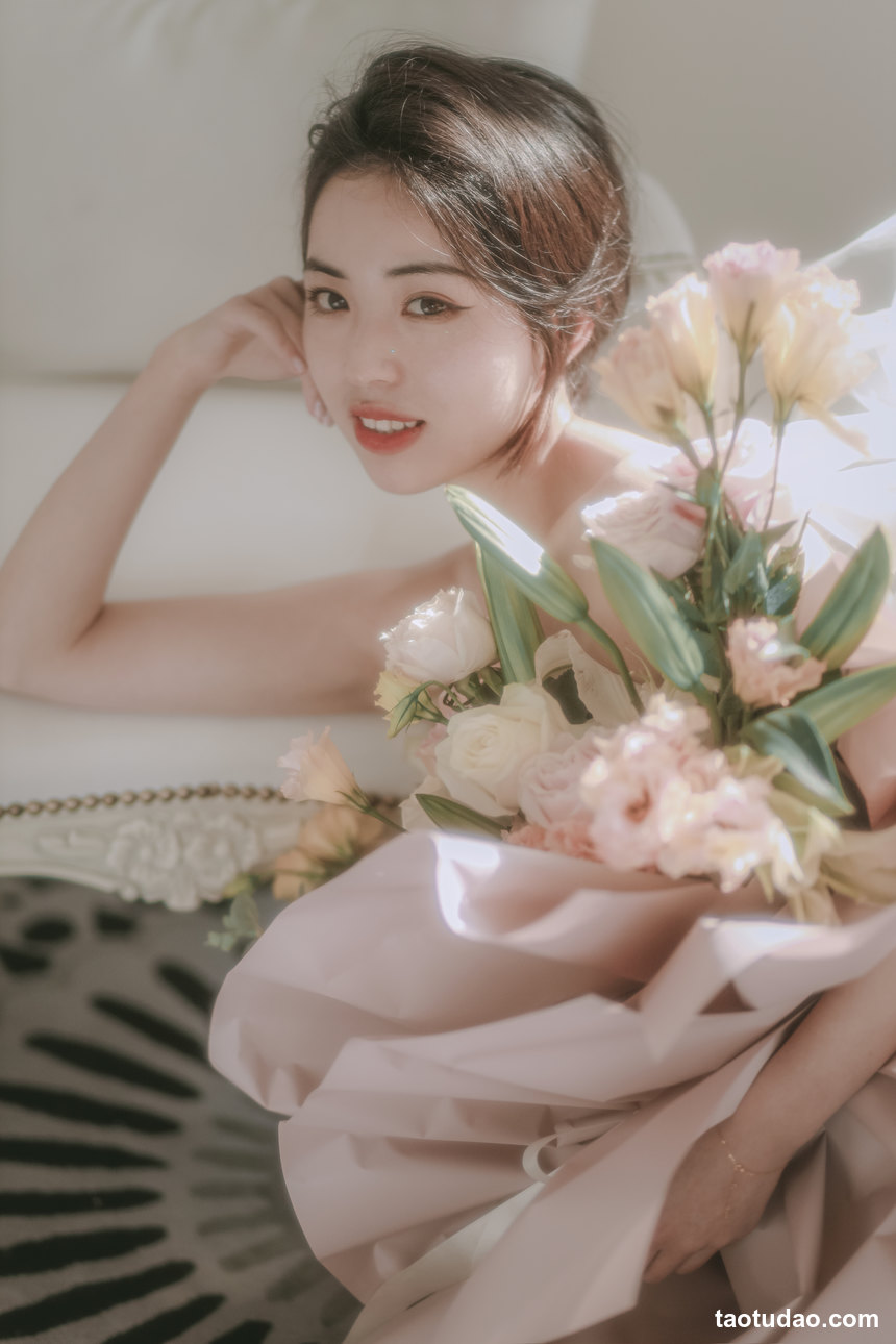 图片[2]-[YITUYU艺图语]2022.07.02 花与少女 小朱[35+1P／306MB]-艺库