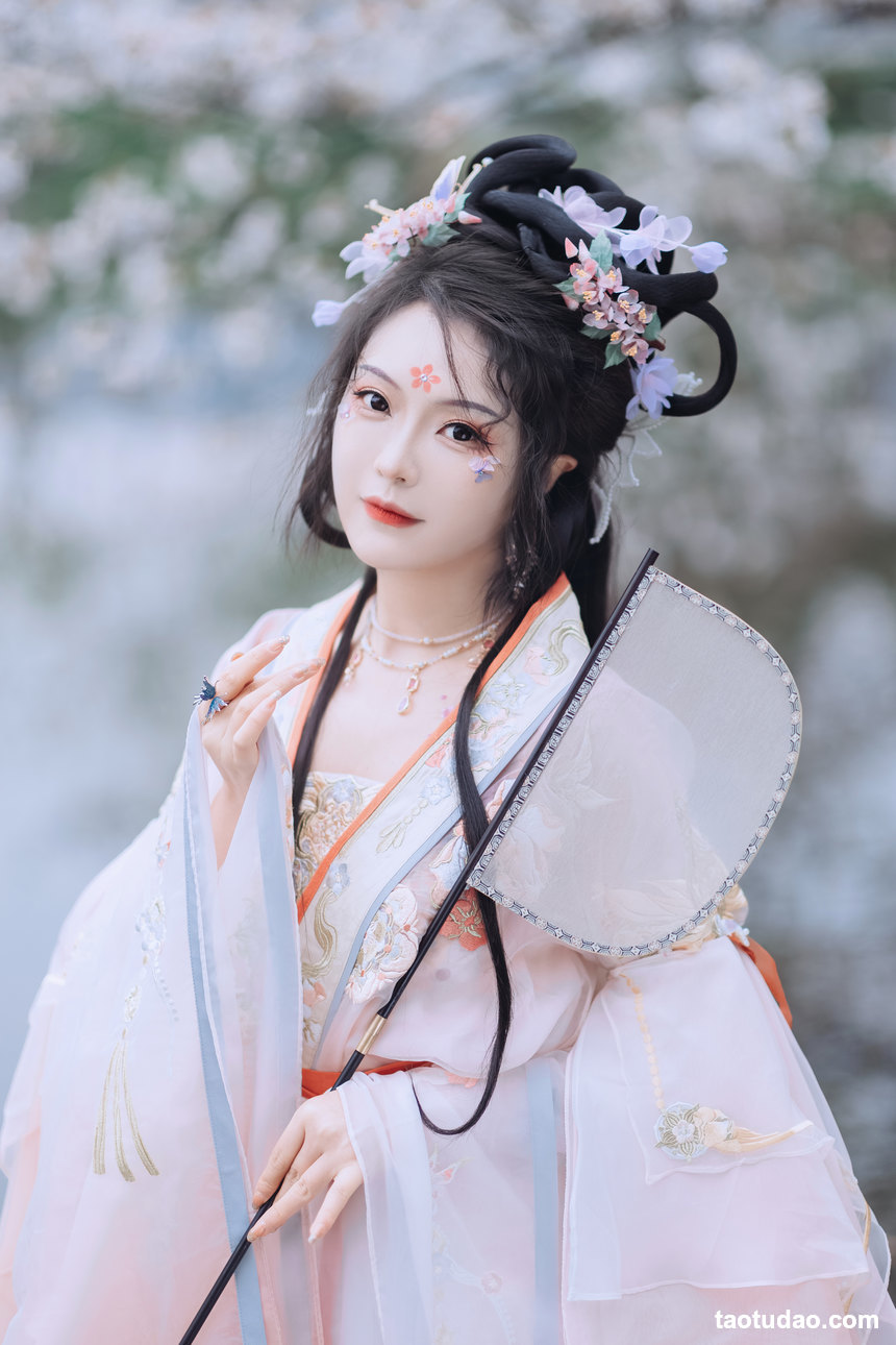 图片[2]-[YITUYU艺图语]2022.06.24 彩色迷宫 兔子Zzz不吃胡萝卜[31+1P／333MB]-艺库